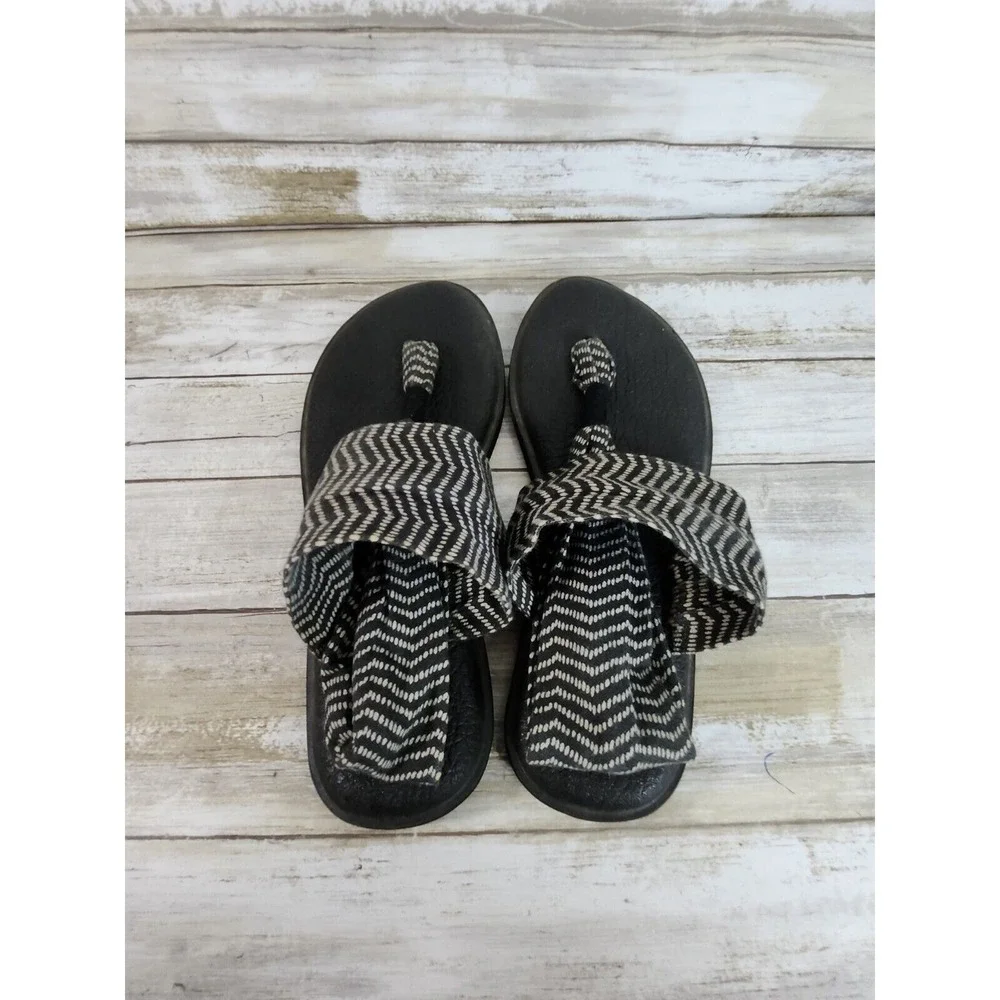 Sanuk‎ Yoga Sling 2 Sandals Womens 8 Black White Chevron Print Yoga Mat Comfort